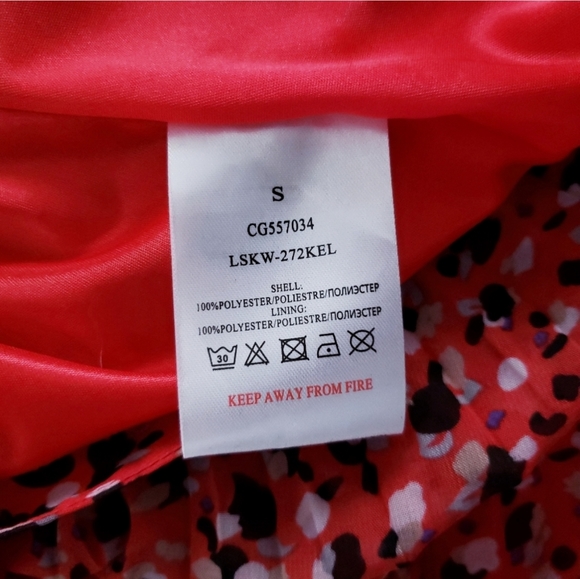 Red Pleated Skirt Size Small - Picture 4 of 6